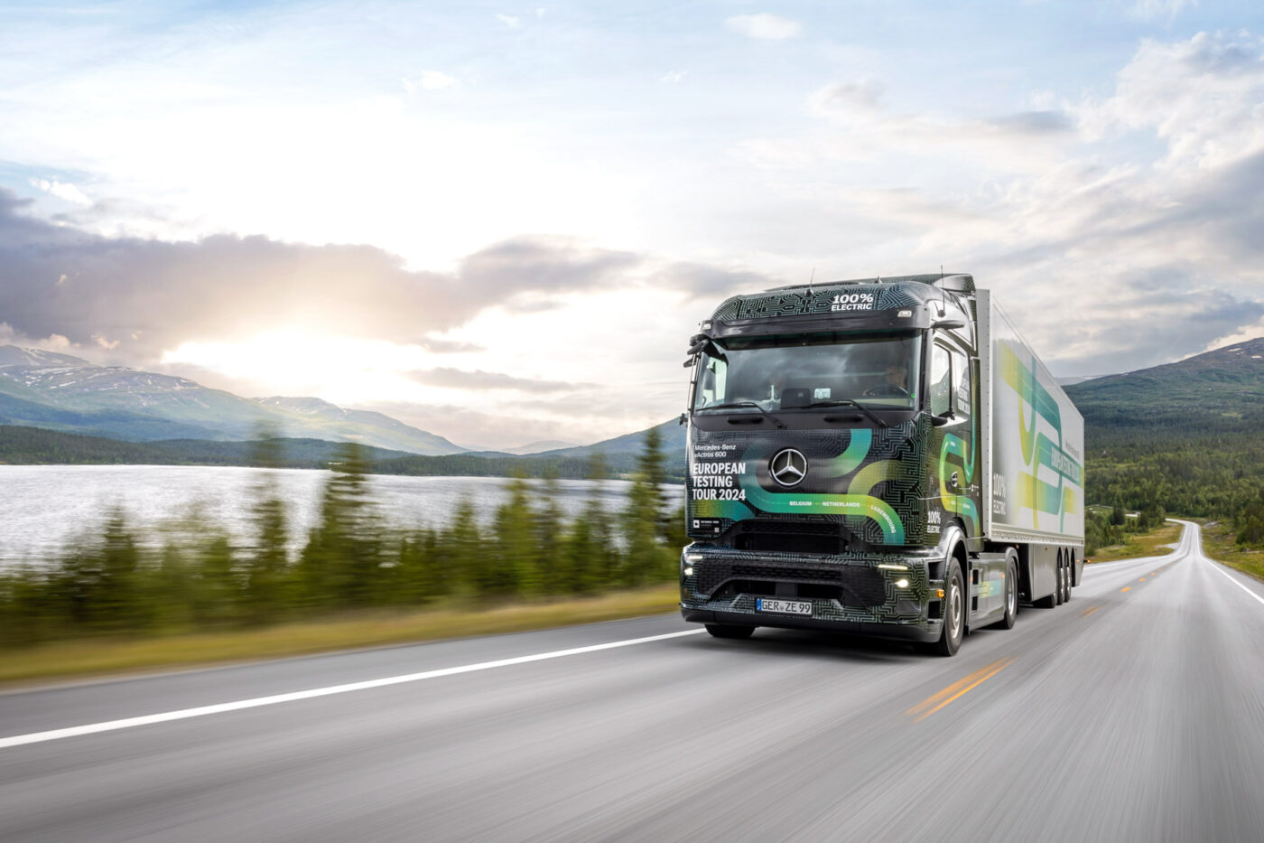 daimler truck mercedes benz eactros 600 european testing tour 2024 nordkap 10