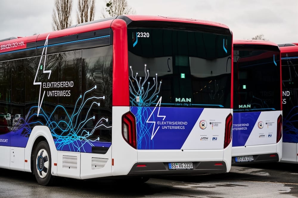 Weitere fünf E-Busse in Braunschweig in Betrieb genommen